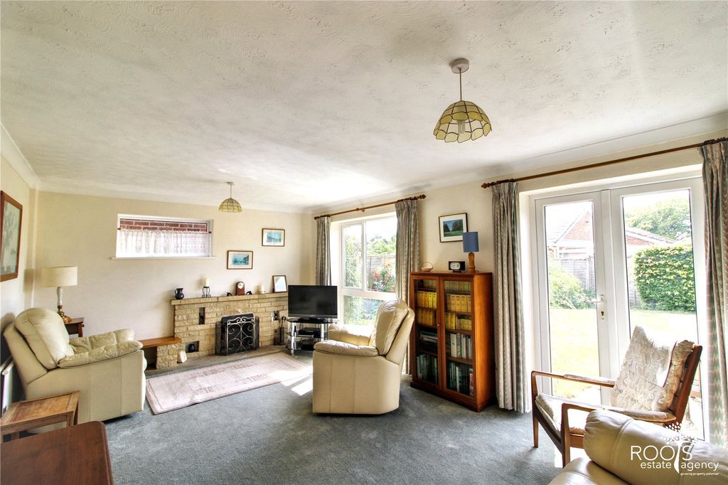 Property photo 3 of 11 Picture No. 08