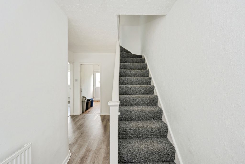 Property photo 3 of 19 Pbox-Img.Jpg