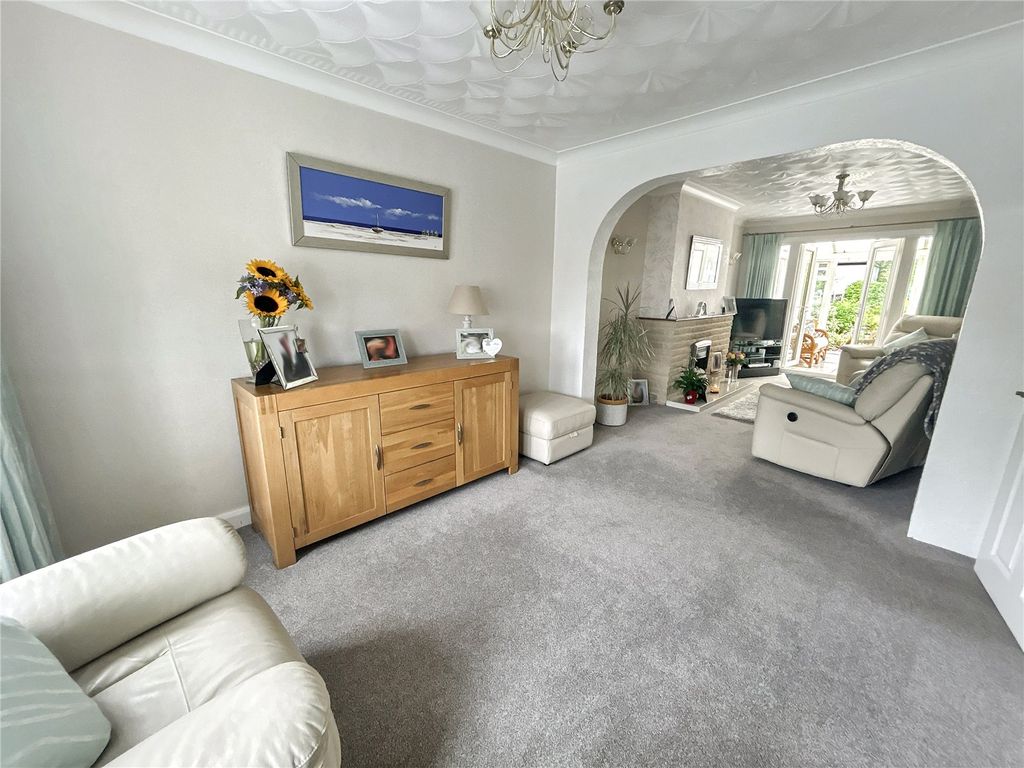 Property photo 2 of 34 Picture No. 68