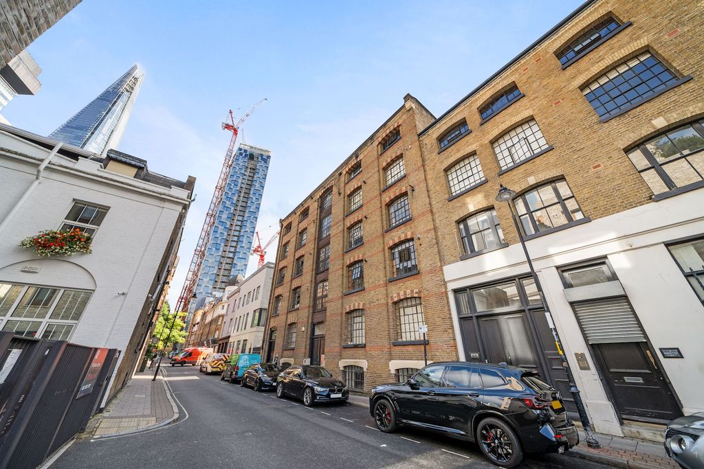 Property photo 2 of 15 01-Fbba80864 - Ns - Gwl - 14A Grainstore - 1 (1)-m