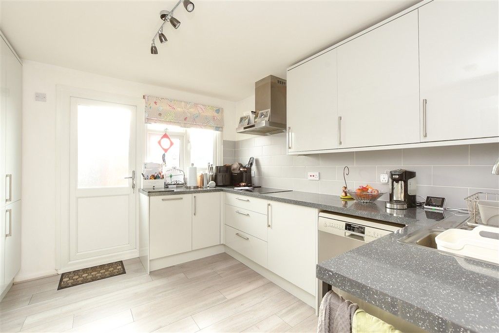 Property photo 3 of 13 Kitchen