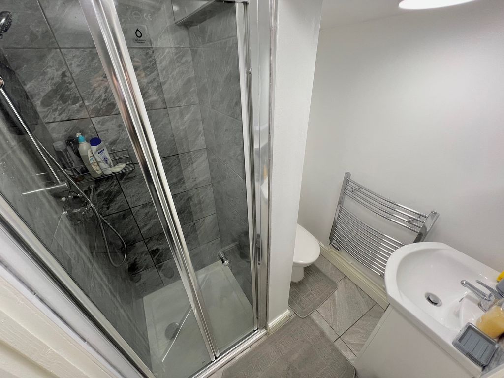 Property photo 2 of 7 Shower Room