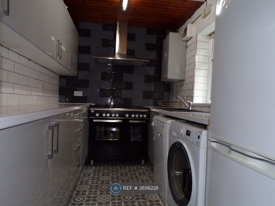 Property photo 3 of 23