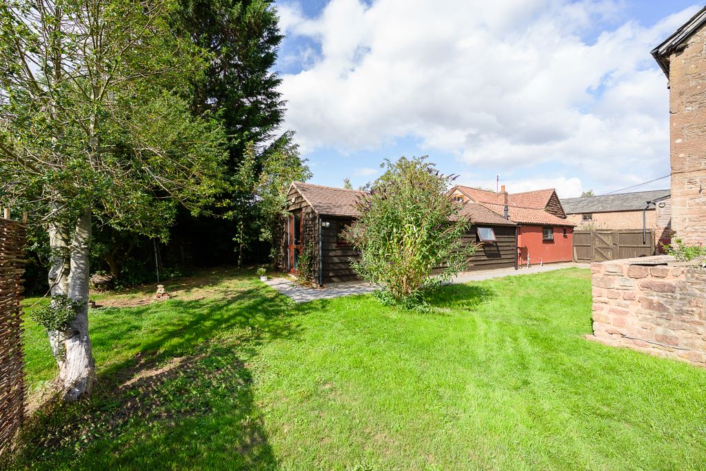 Property photo 2 of 32 Little Treddow-48