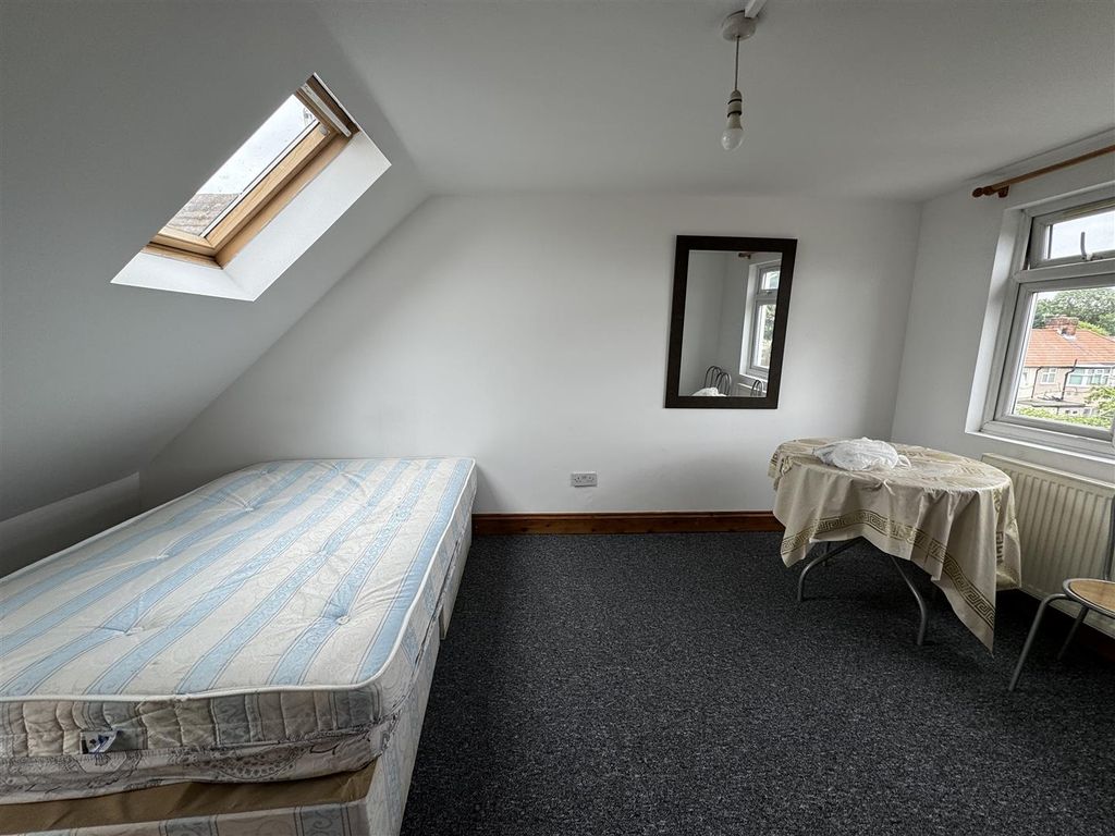 Property photo 2 of 6 Img_3292.Jpg