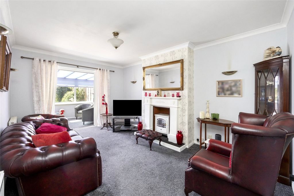 Property photo 2 of 18 Picture No. 10