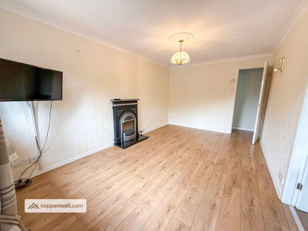 Property photo 2 of 27