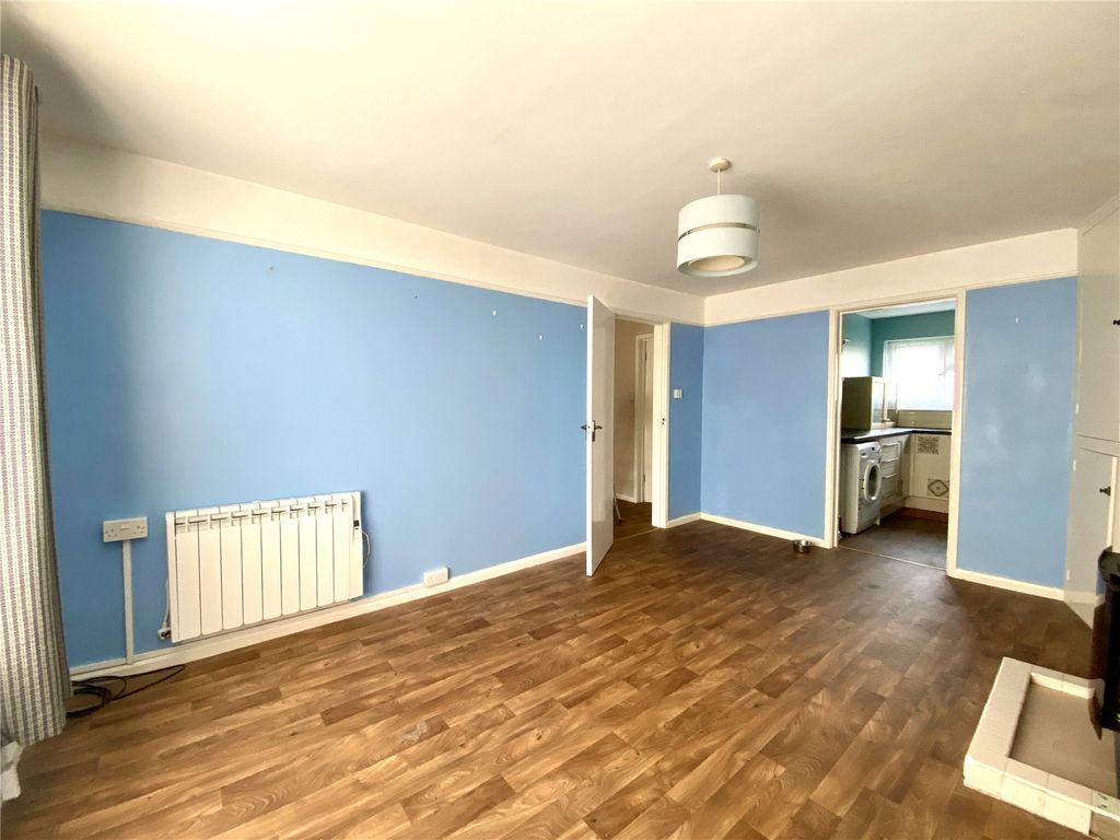 Property photo 2 of 11 Picture No. 26