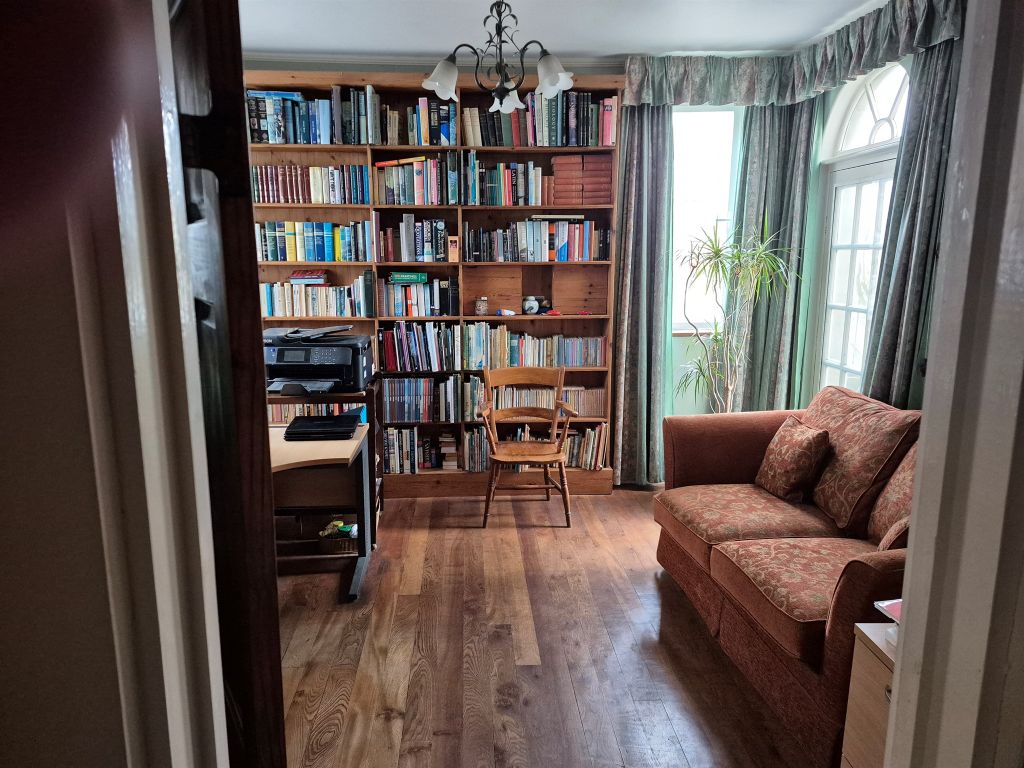 Property photo 3 of 19