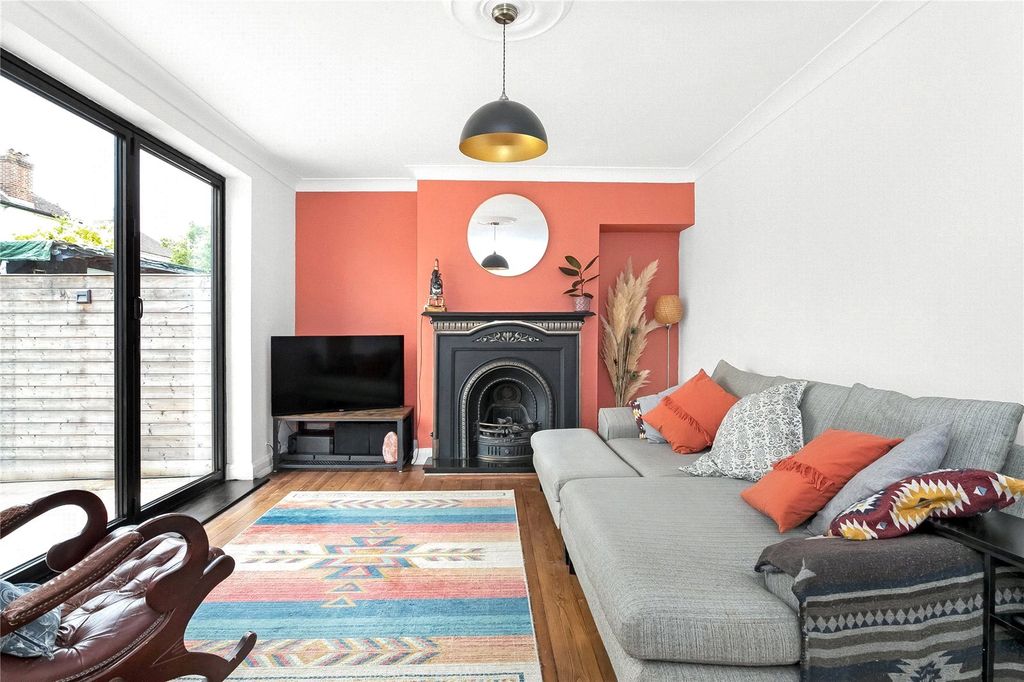 Property photo 1 of 17 Picture No. 01