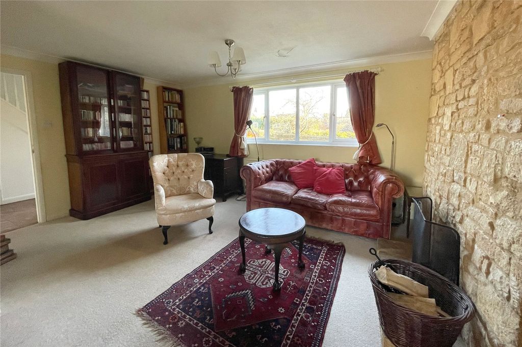 Property photo 2 of 12 Sitting Room