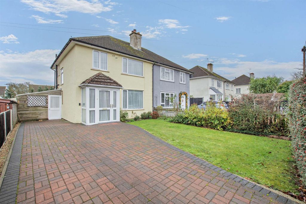 Property photo 1 of 20 8670790-Exterior01-800.Jpg