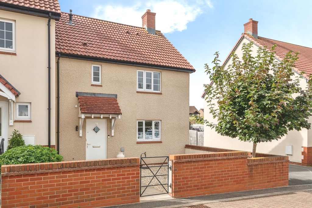 Property photo 1 of 18