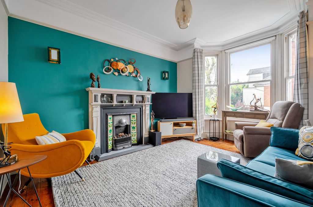 Property photo 2 of 18 1439580-13-69d7E5...