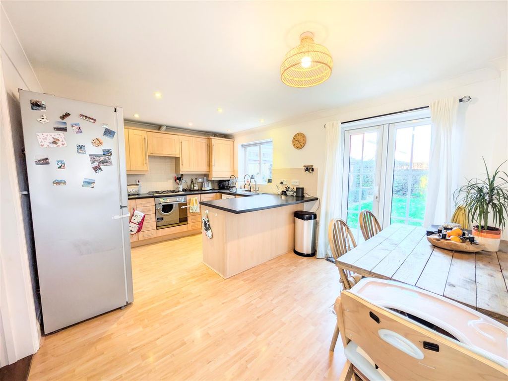 Property photo 2 of 16 17-11-2025__13-03-46_Pxl_20251117_092634326_2.30Ud