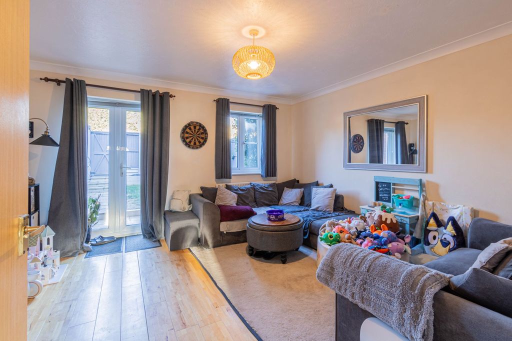 Property photo 3 of 17