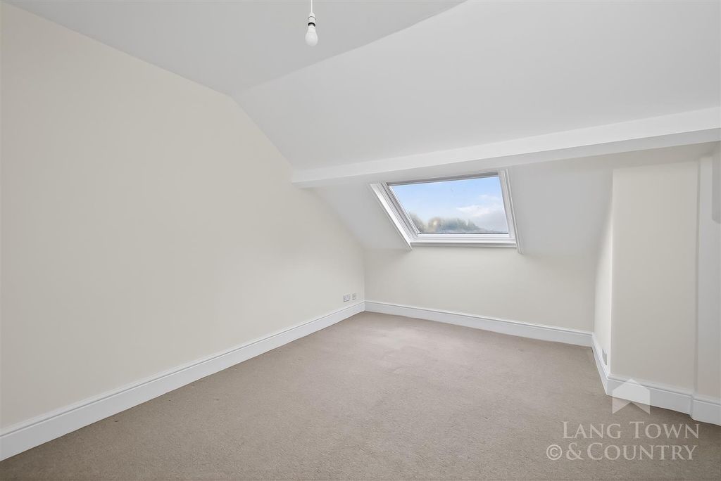 Property photo 3 of 14 0013.Jpg