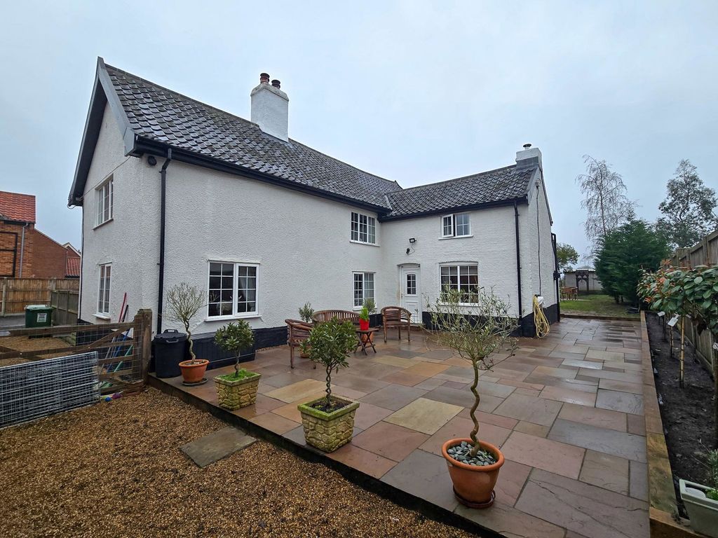 Property photo 1 of 27