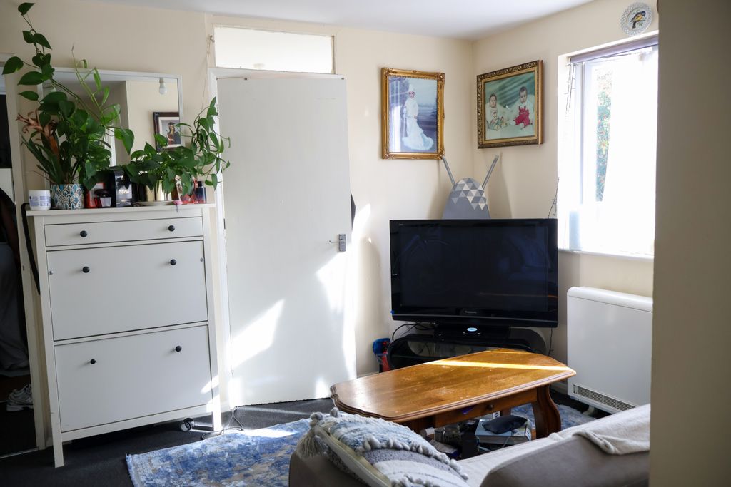 Property photo 3 of 16