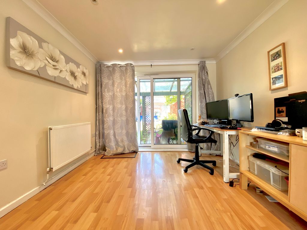 Property photo 3 of 12 Dining Room