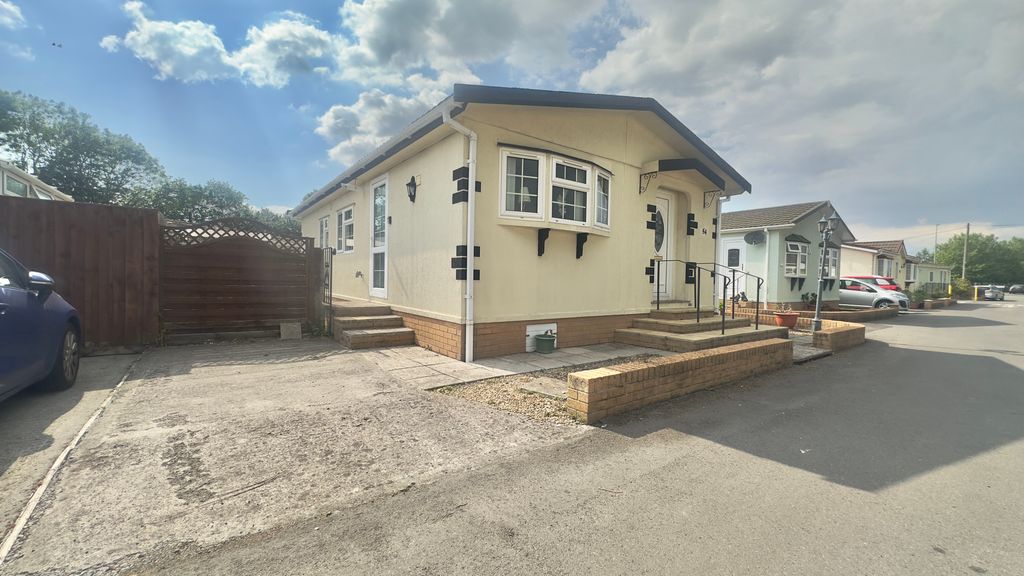 Property photo 2 of 28 Img_3608