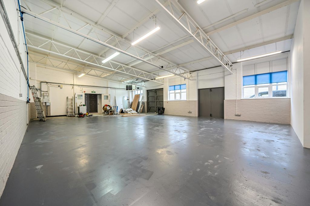 Property photo 2 of 9 1369806368Ef6E09E6778.Jpg