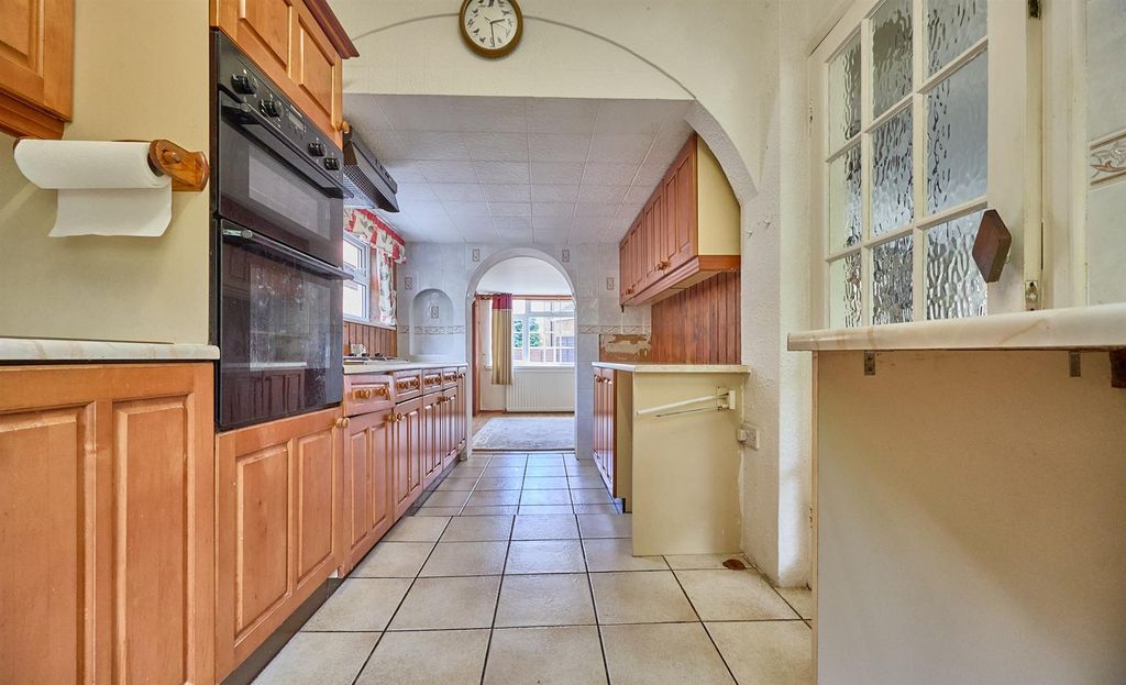Property photo 2 of 14 Kitchen