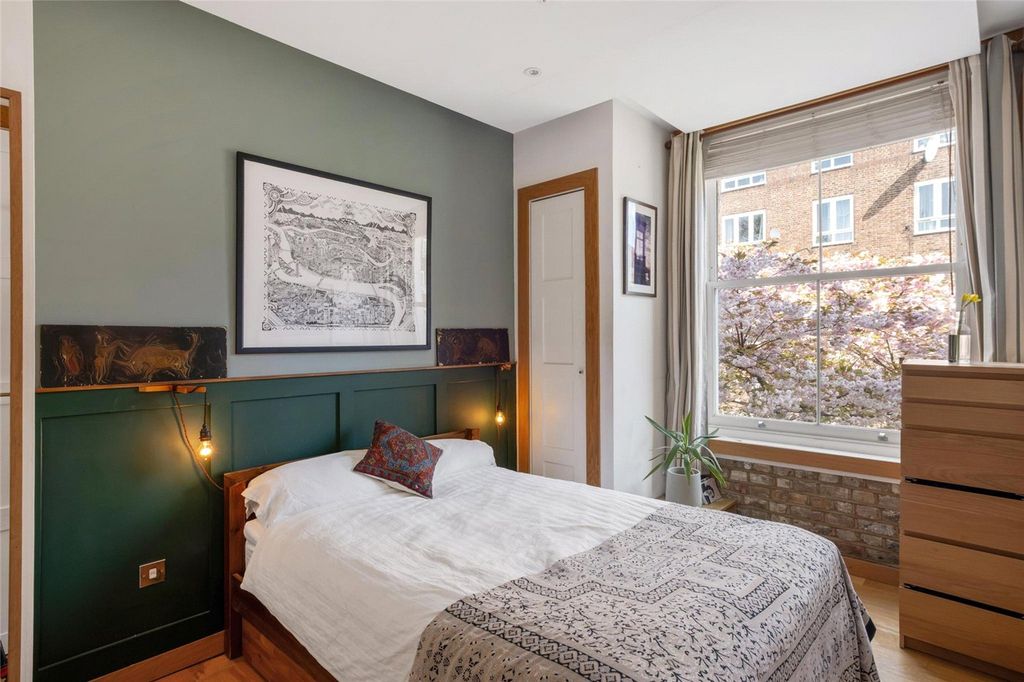 Property photo 2 of 15 Picture No. 17