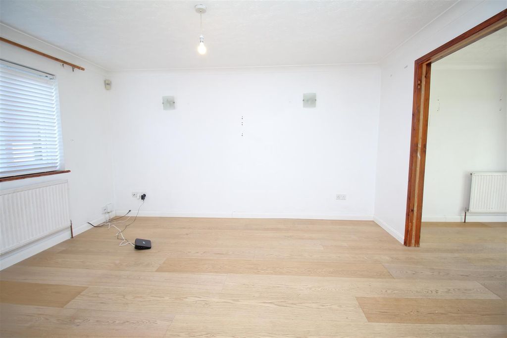 Property photo 3 of 18 Img_8404.Jpg