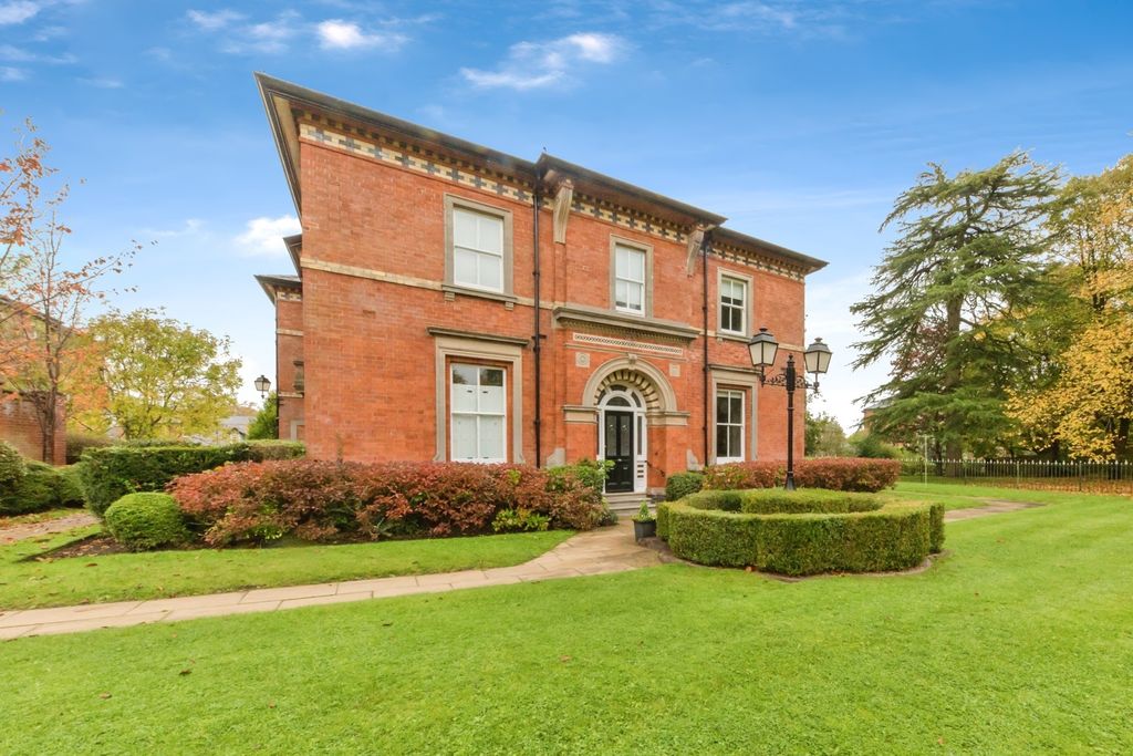 Property photo 1 of 17 Photo