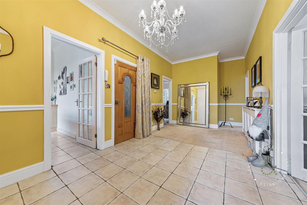 Property photo 2 of 39 Waungron-Road-Hall-2.Jpg