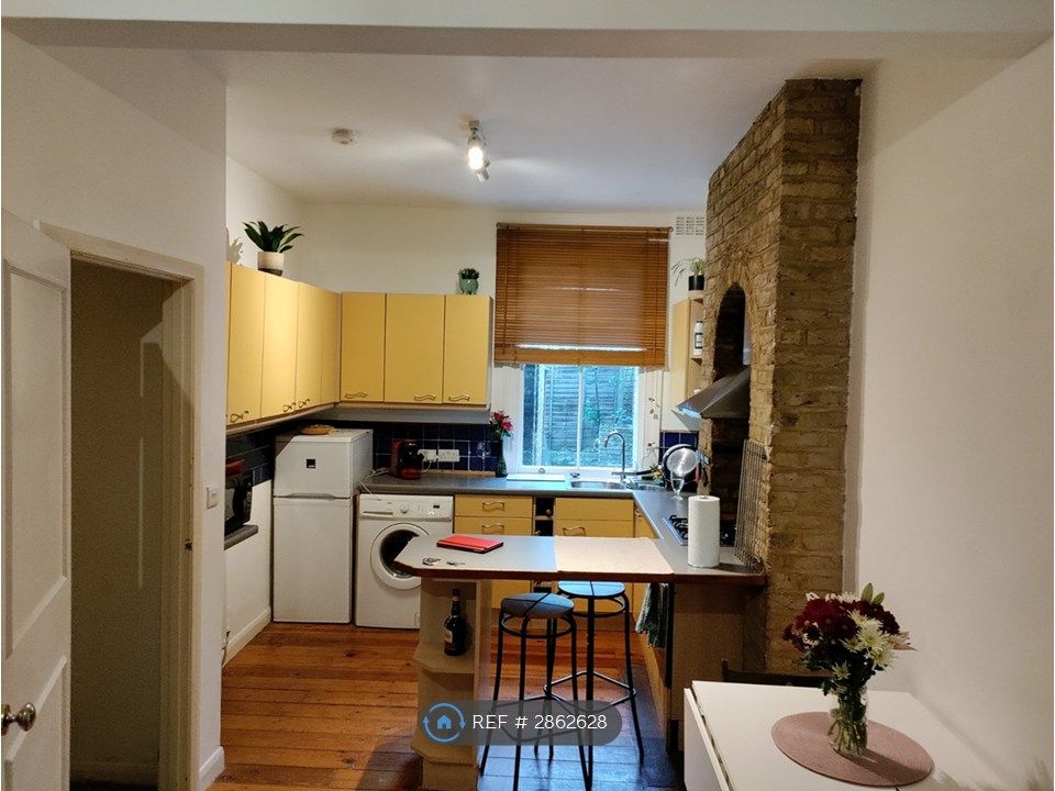 Property photo 1 of 5 Kitchen