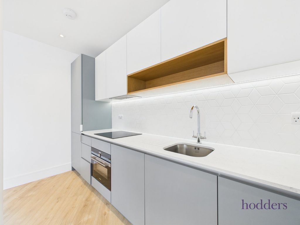 Additional image 6 of 2 bed flat to rentPyrcroft Road, Chertsey, Surrey KT16