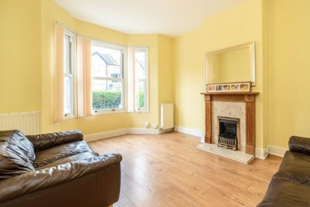 Property photo 3 of 7