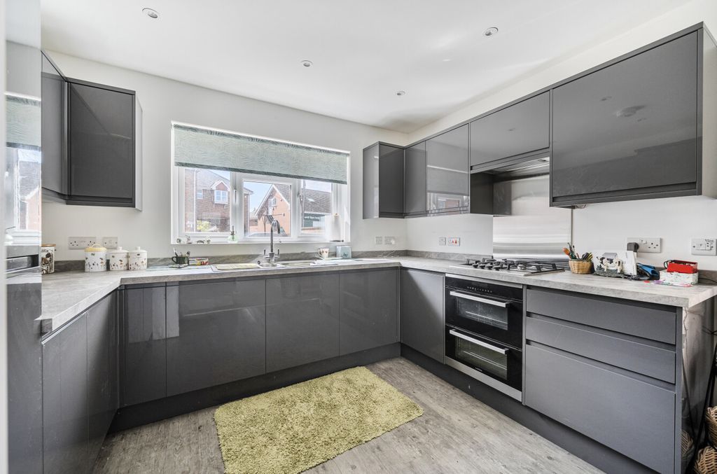 Property photo 2 of 9 1344816-7-68B0387...
