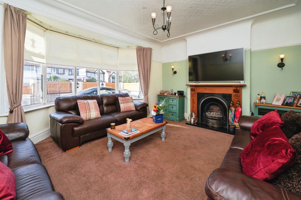 Property photo 2 of 23