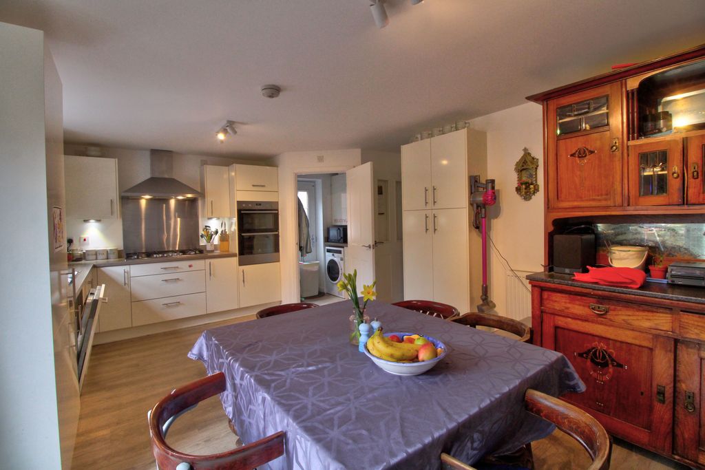 Property photo 1 of 23 Img_6313_4_5Realistic