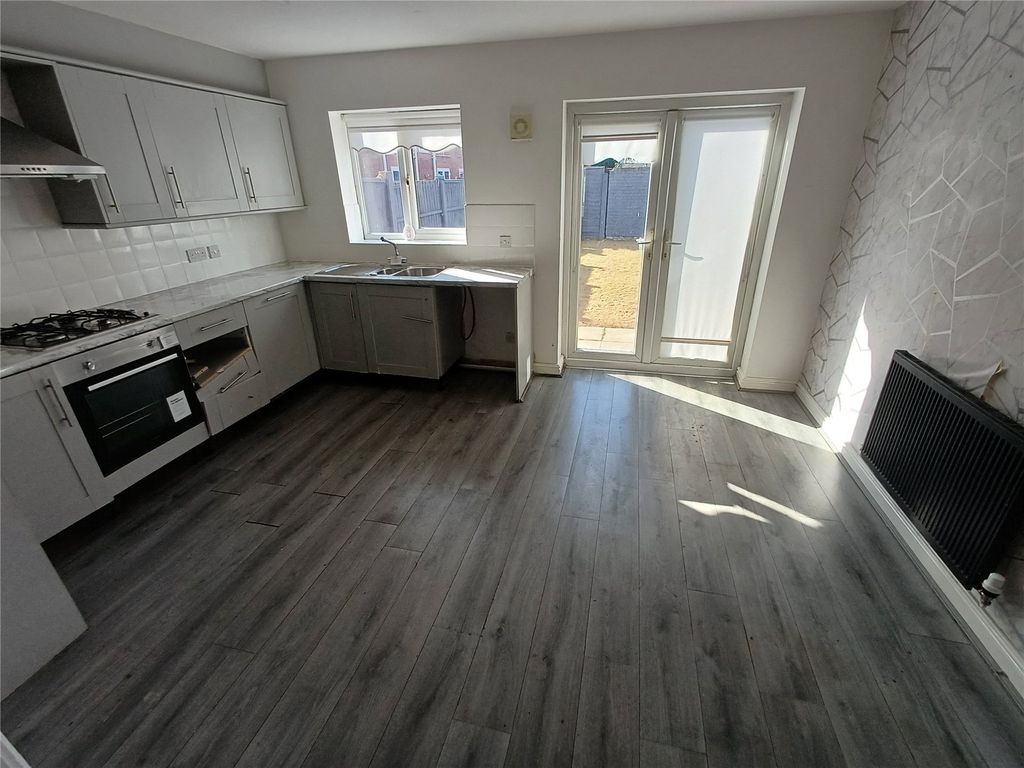 Property photo 3 of 12 Picture No. 15