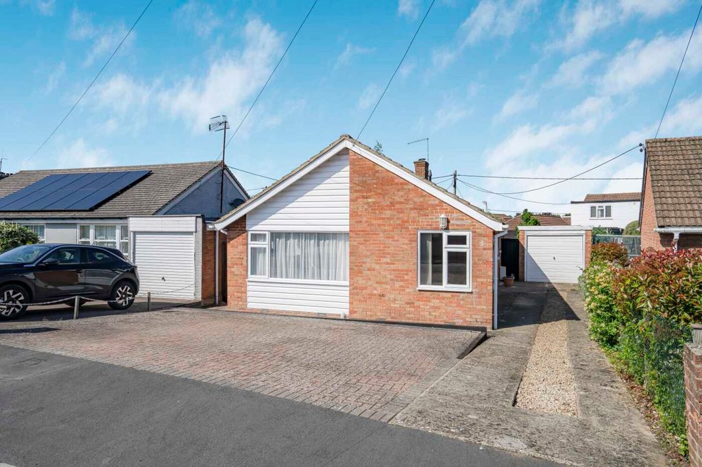 Property photo 1 of 11