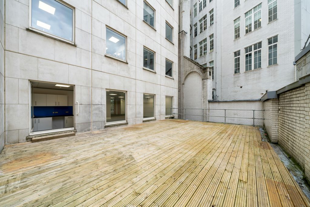 Property photo 3 of 6 15_42Nbsjsp_Highres.Jpg