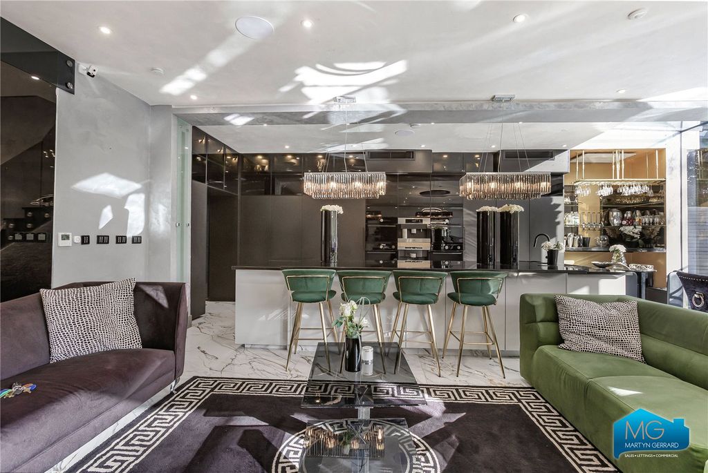 Property photo 3 of 30 Picture No. 49