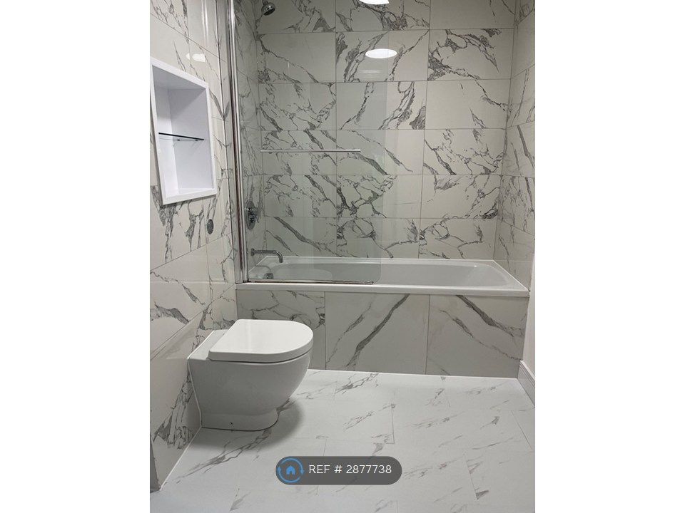 Property photo 2 of 7 Newly Renovated Bathroom