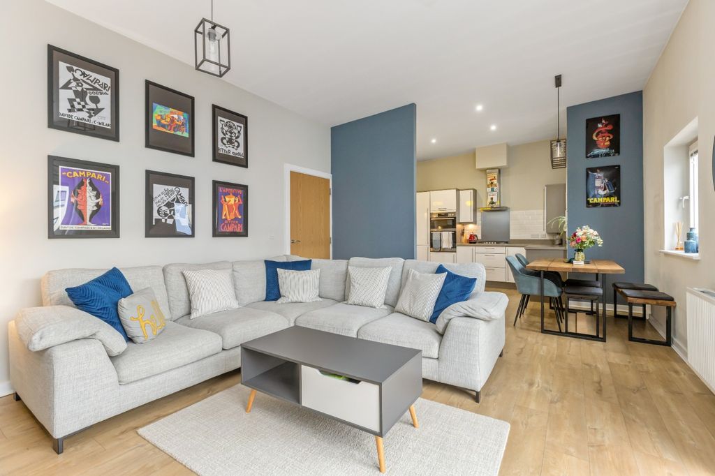 Property photo 2 of 19