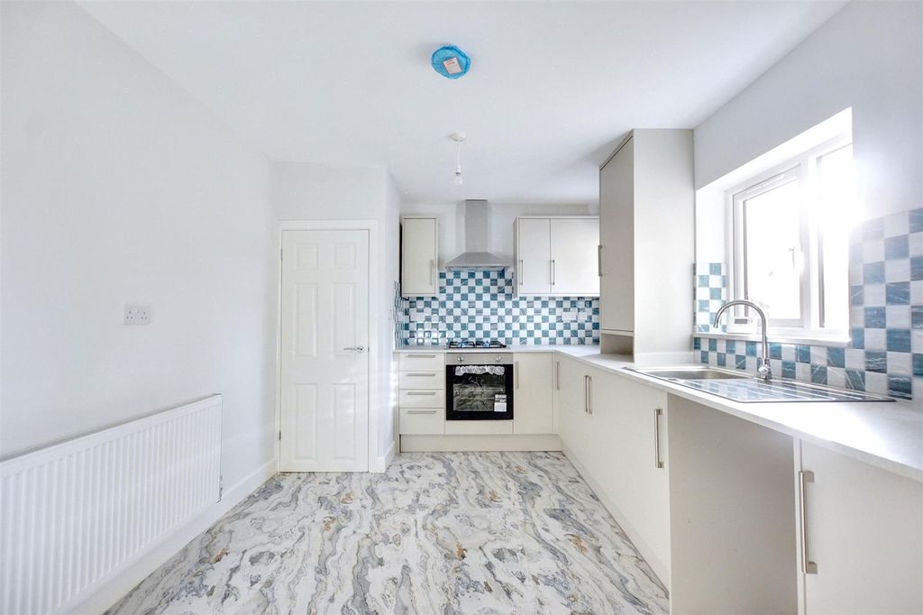 Property photo 3 of 24 Kitchen Diner_1.Jpeg