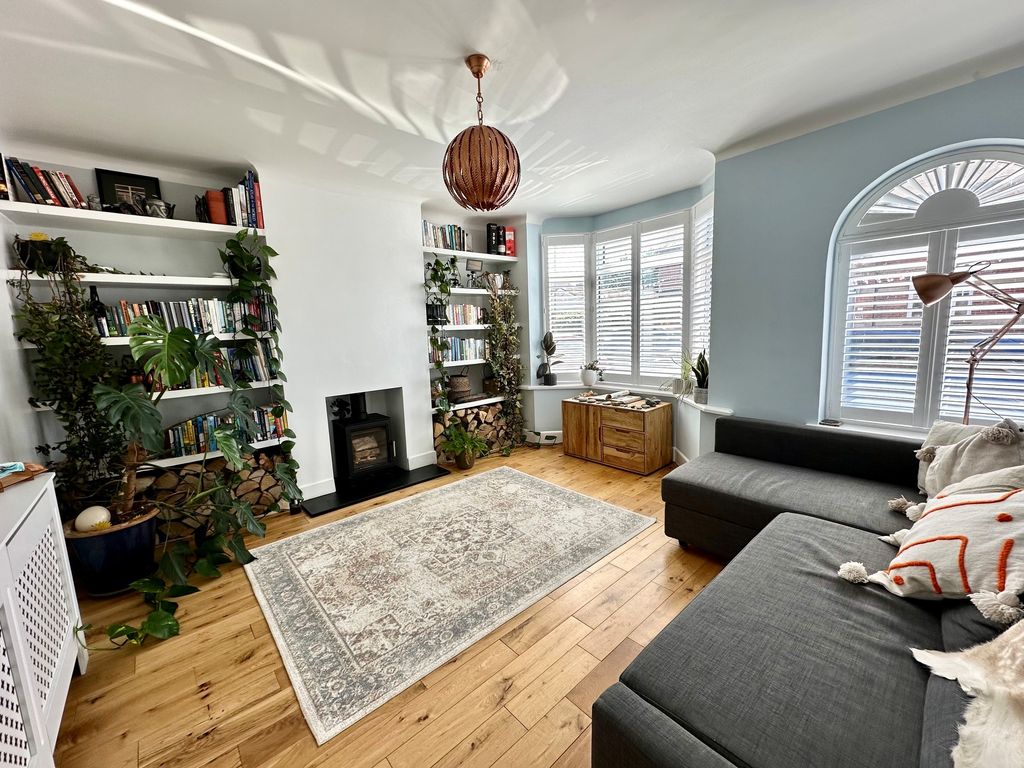 Property photo 2 of 10