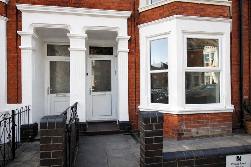 Property photo 1 of 6 Photo 7