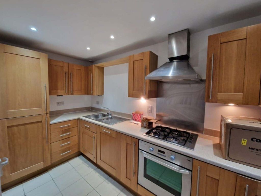 Property photo 3 of 5 Kitchen