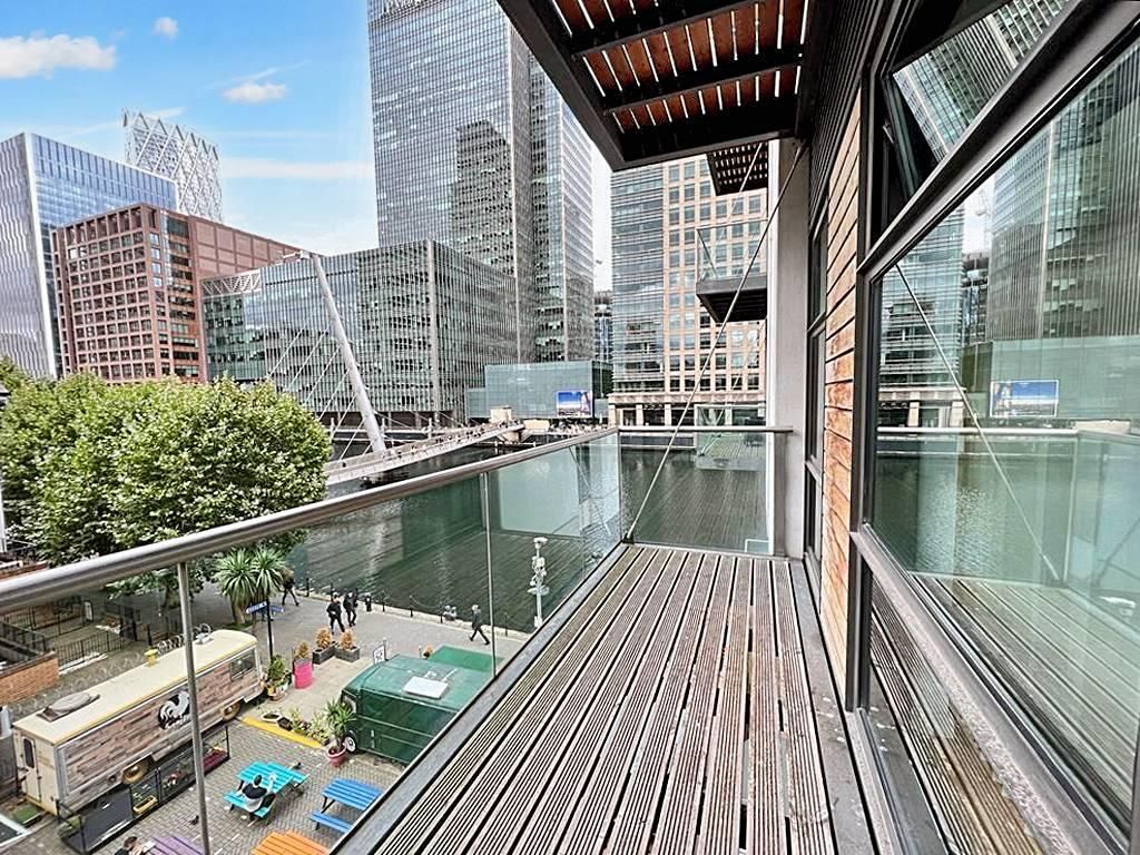 Property photo 3 of 15 One Bedroom For Rent In Canary Wharf, E14