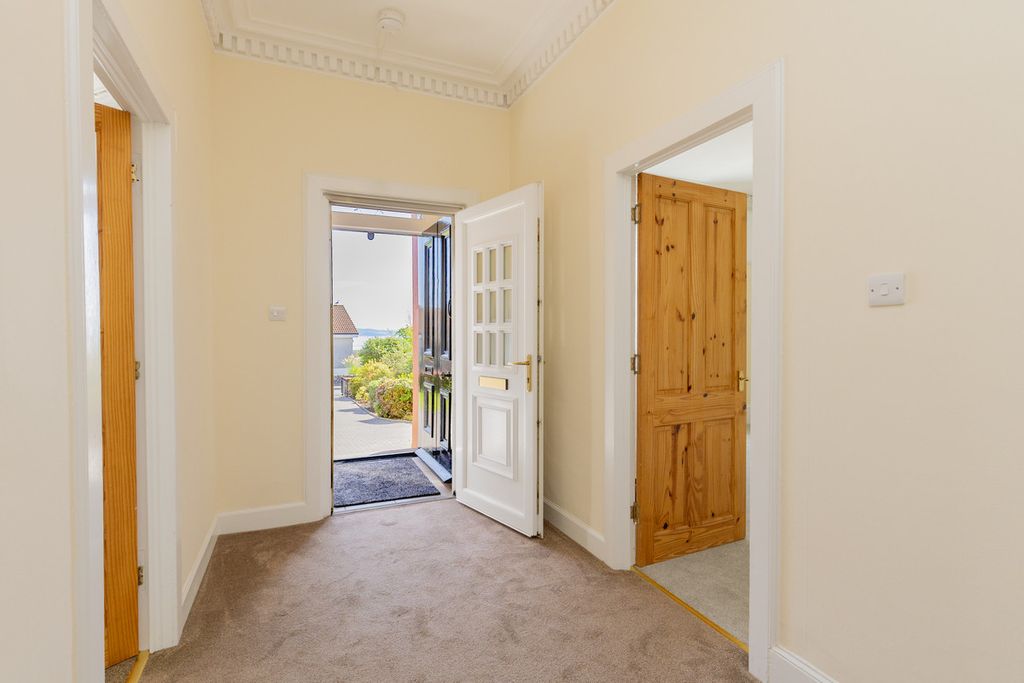 Additional image 4 of 3 bed flat for saleEccles Road, Argyll & Bute PA23