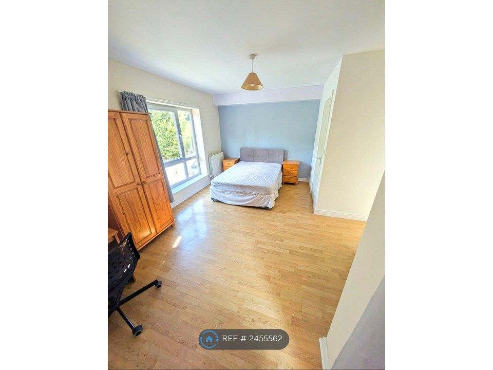 Property photo 3 of 7 ???